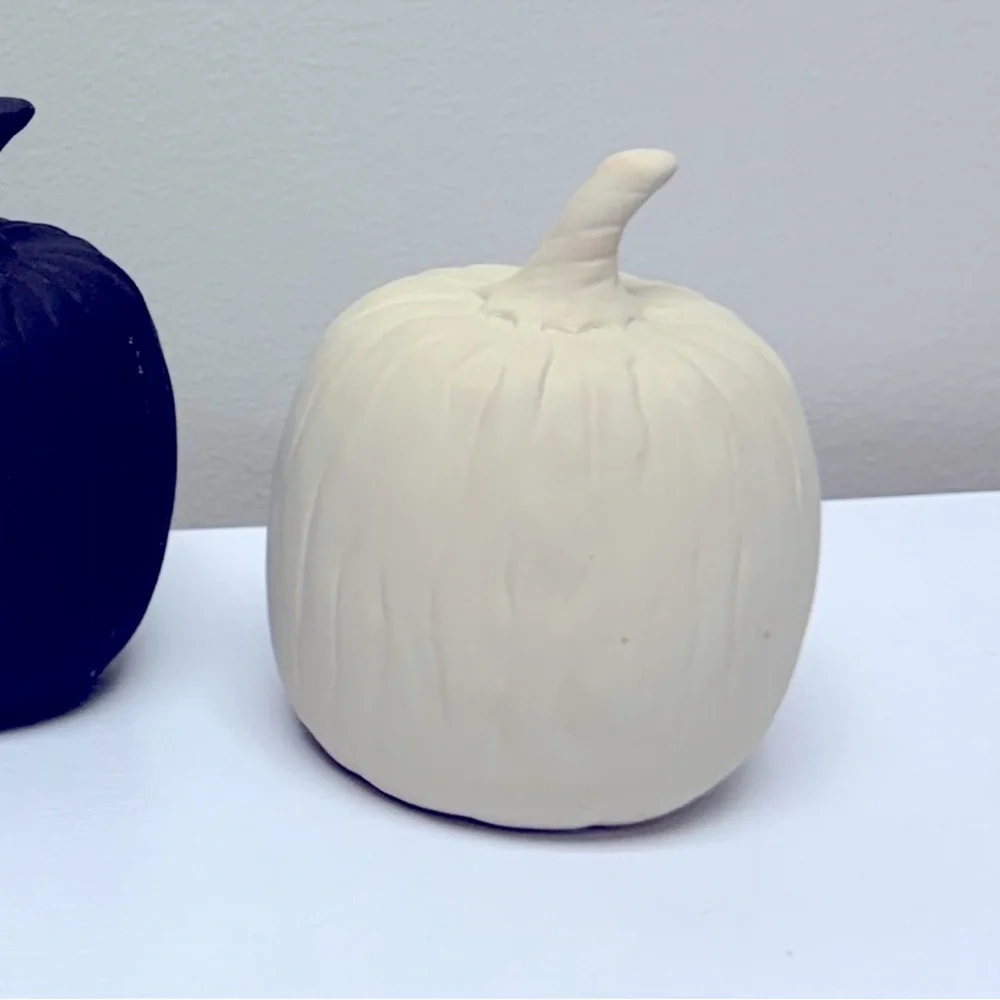 New! Target Bullseye Playground Full Set of 4 Fall Terracotta Pumpkins, 4”